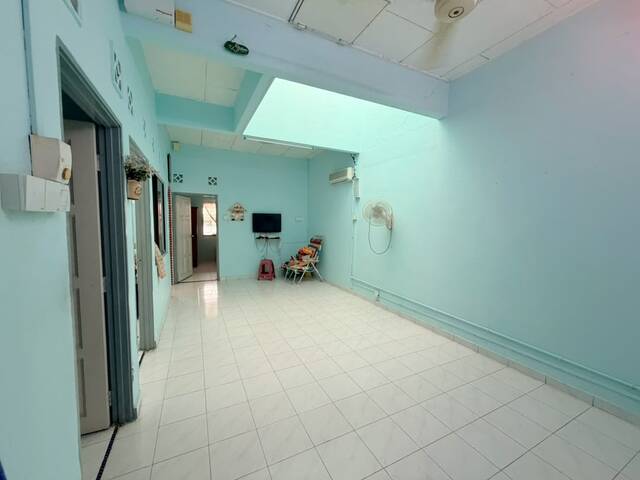 FREEHOLD! SPACIOUS EXTENDED Terrace @ Bukit Beruang  photo