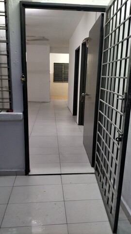 MOVE-IN READY! Ground Floor NEWLY RENOVATED Home @ Pangsapuri Tasik Utama