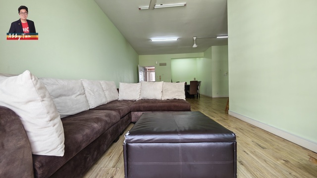 Alam Damai | QE2 | Top-Floor Corner Unit | Spacious but Older Furnishings
