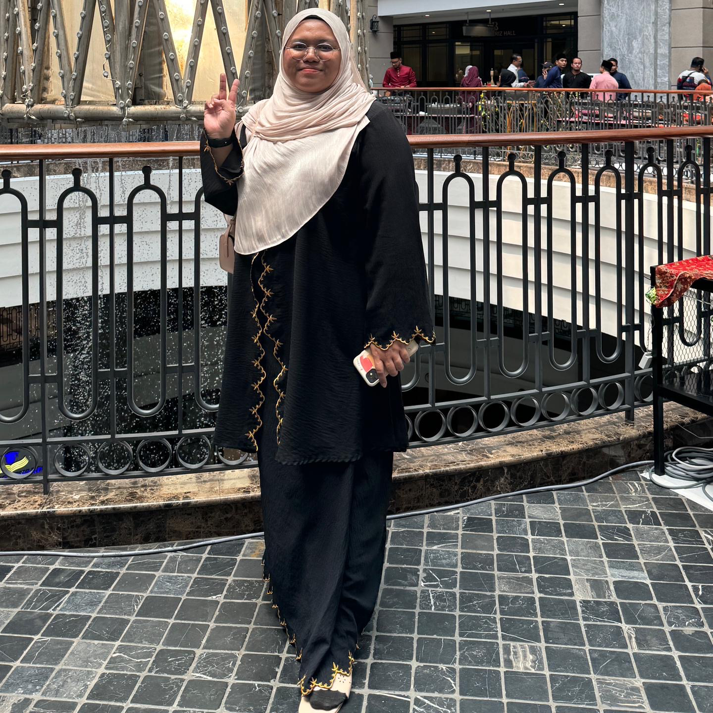 ATHIRAH SHARIZAM profile picture