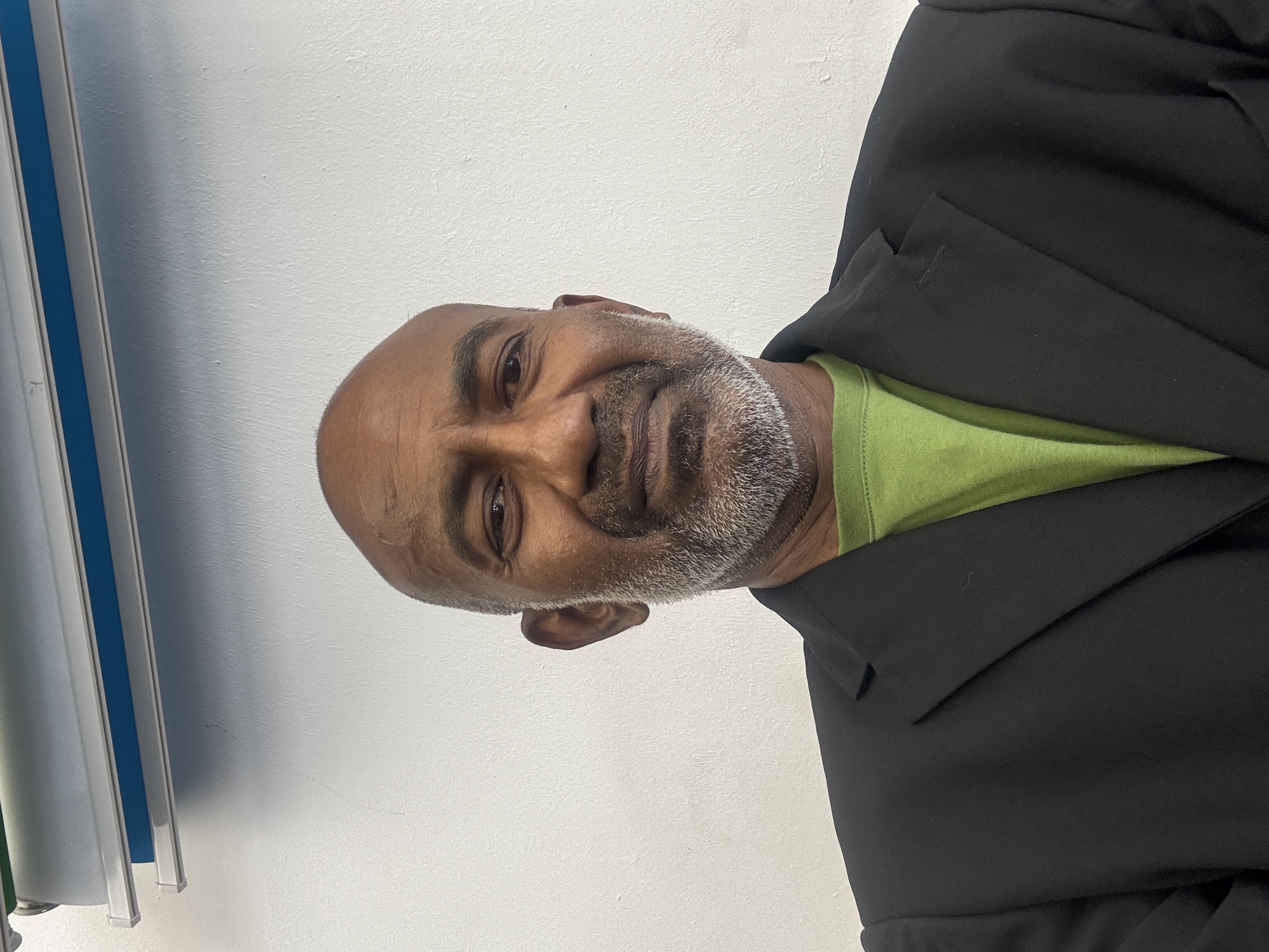 DinieThurai  profile picture