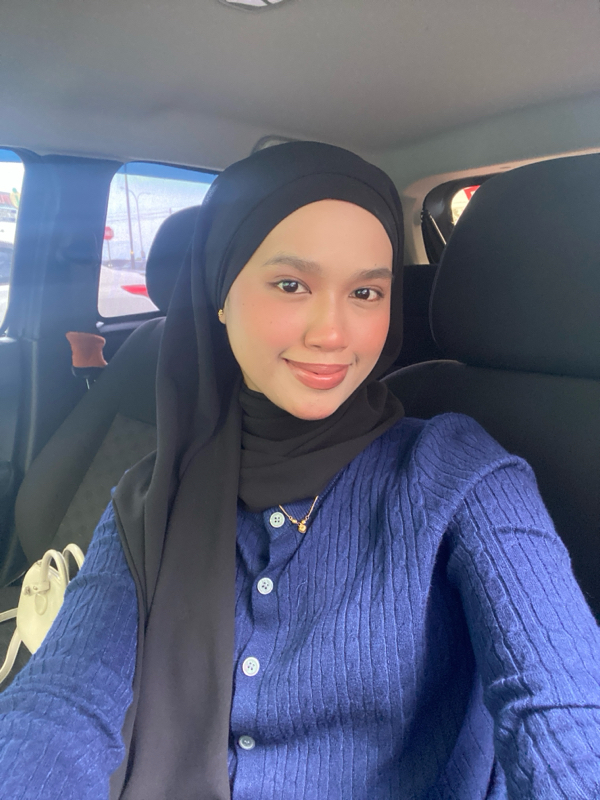 Zizie Azizah profile picture