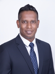 Yogenthiran 's profile picture
